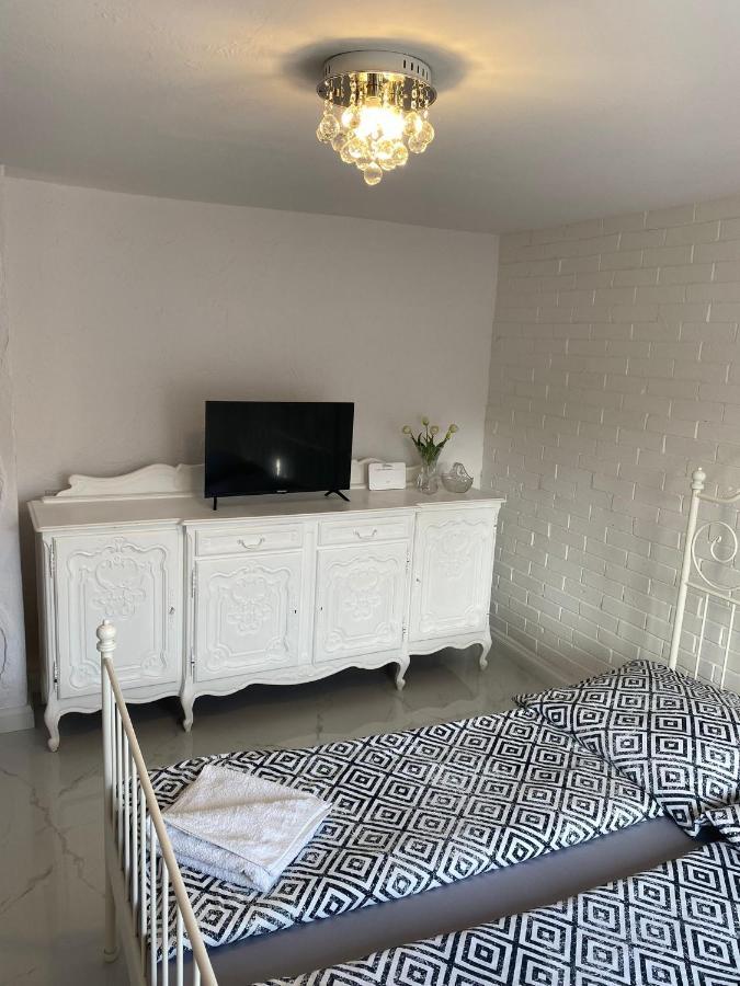 White Apartment Elblag Exterior foto